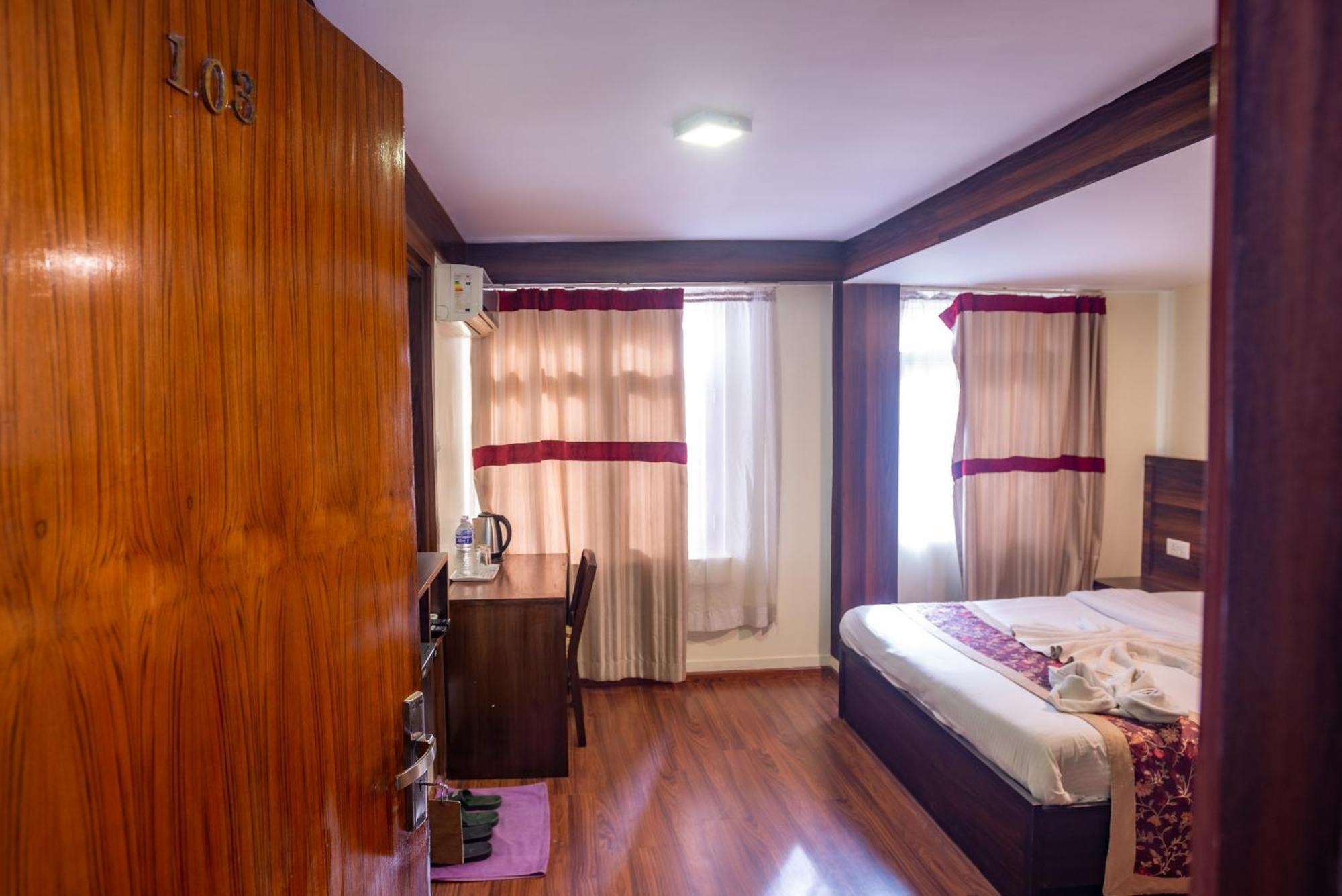 Hotel Yambu Kathmandu Exteriör bild