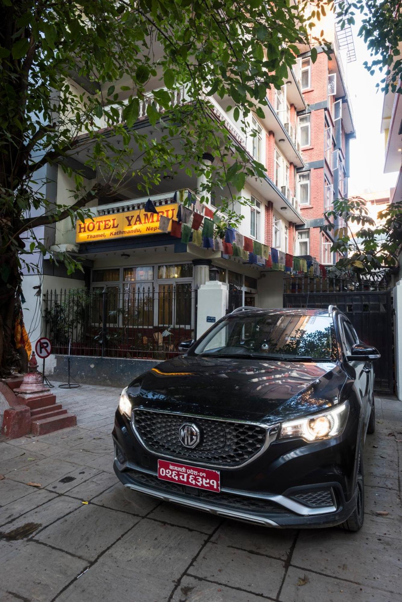 Hotel Yambu Kathmandu Exteriör bild